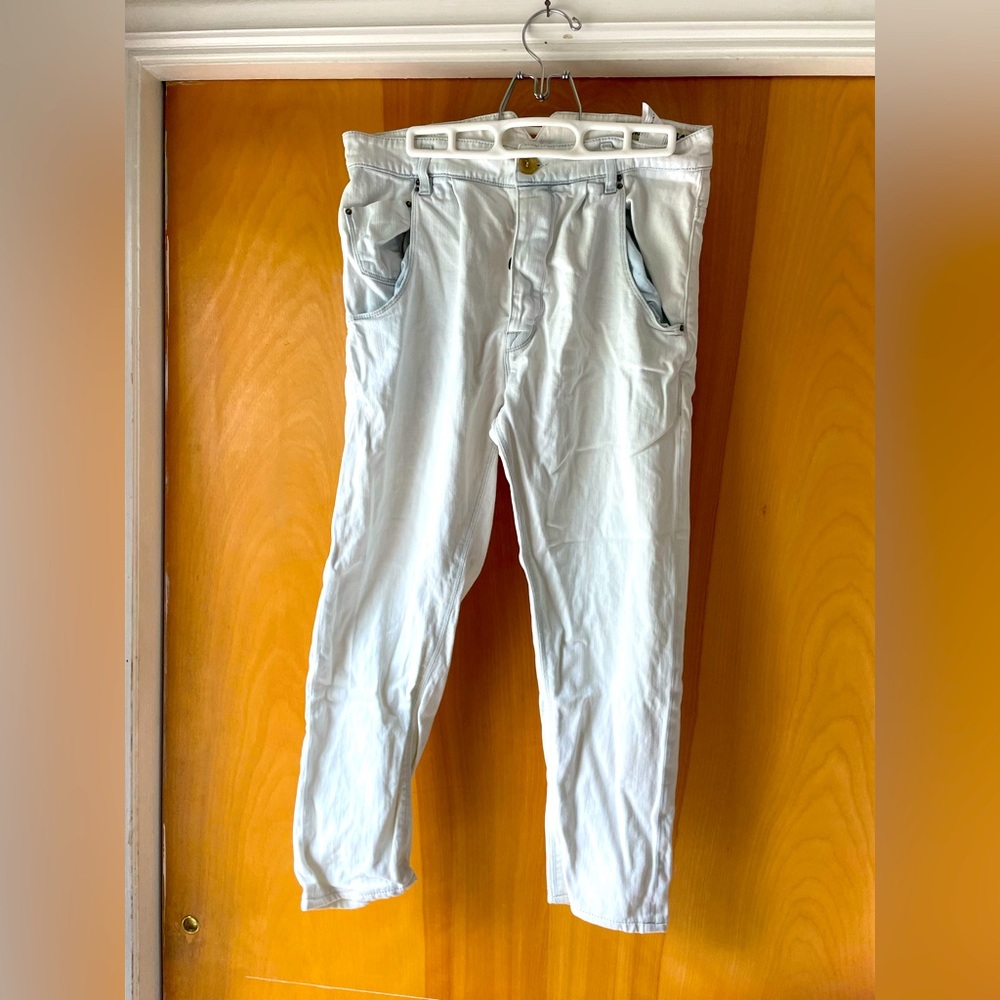Women’s capri jeans